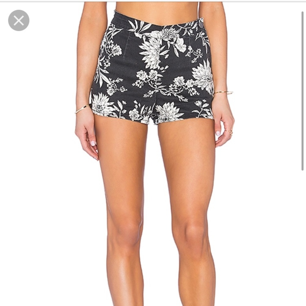 Amuse society floral shorts